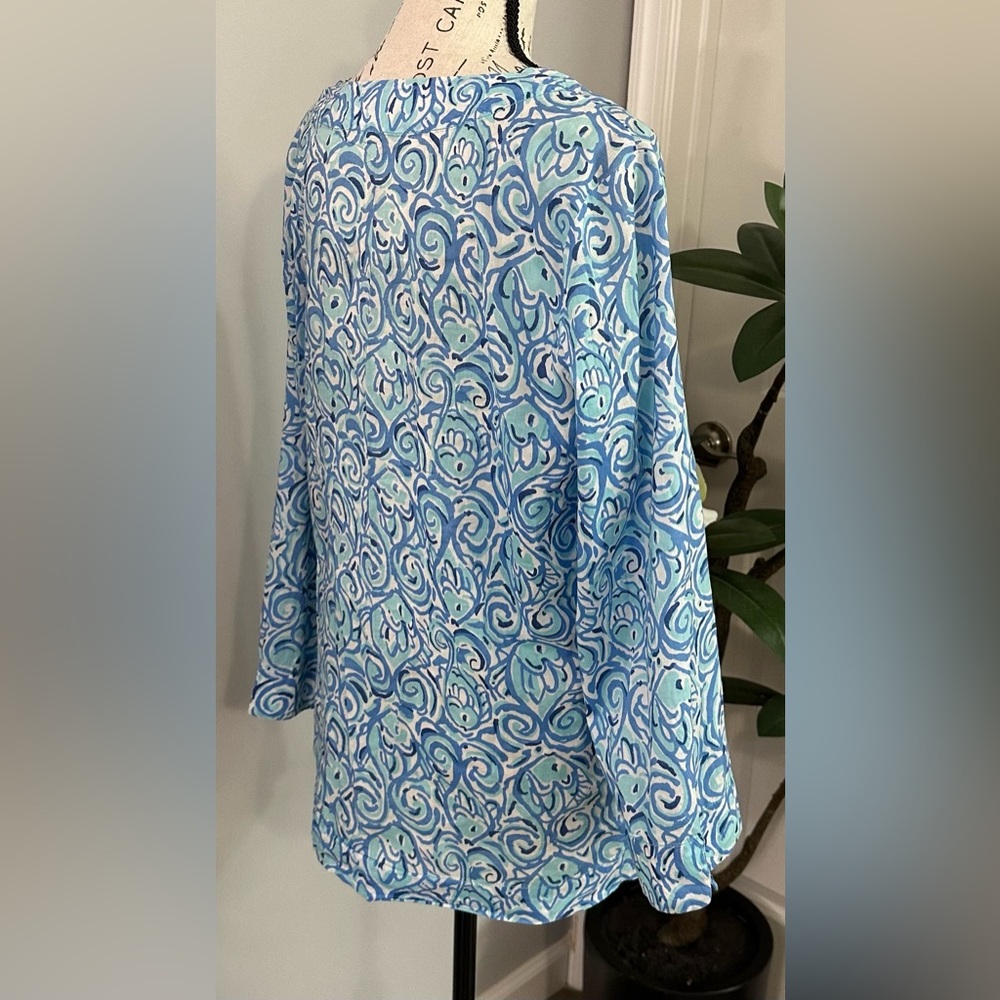 💙☀️Lilly Pulitzer Amelia Island Tunic - Chasing Tail Print💙☀️ - Picture 5 of 12